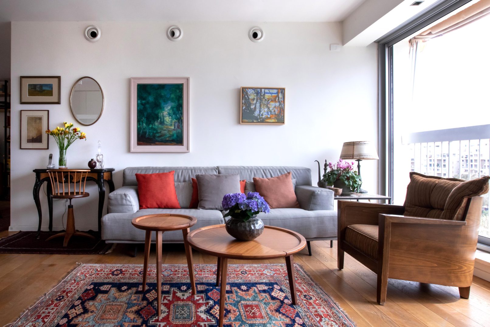 Apartment in Tel Aviv - 1- Living Room - 2