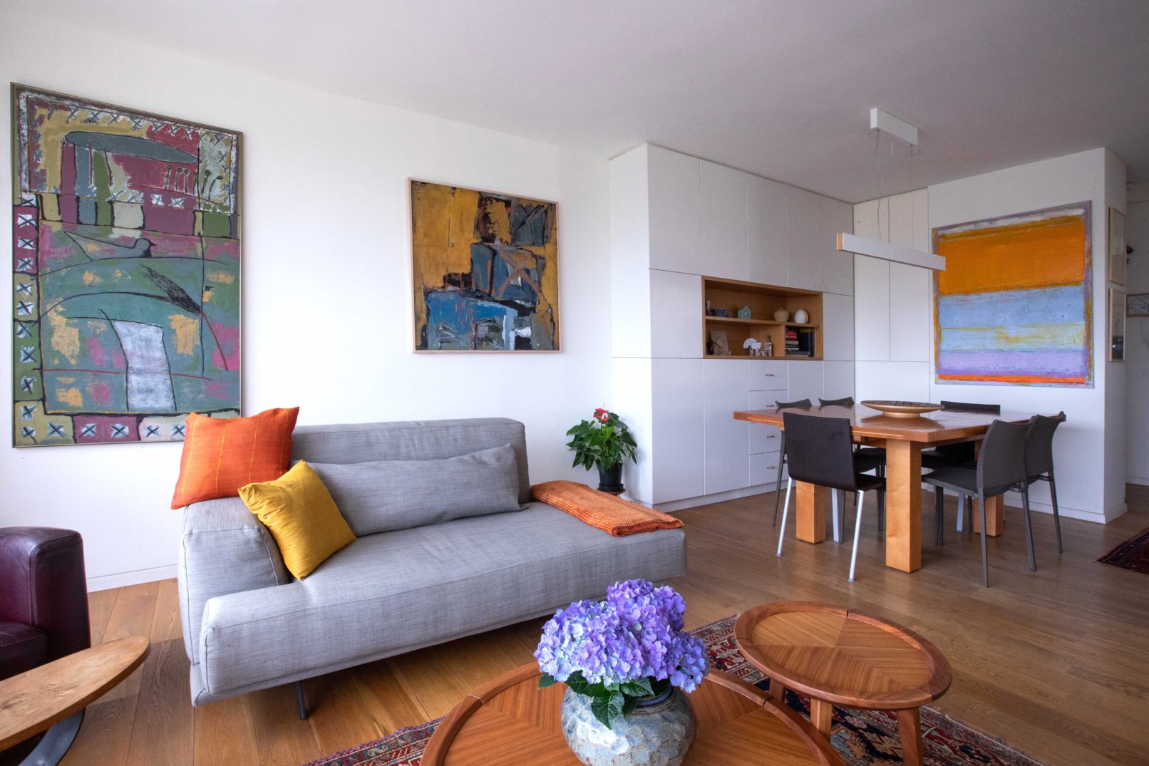 Apartment in Tel Aviv - 1- Living Room - 3