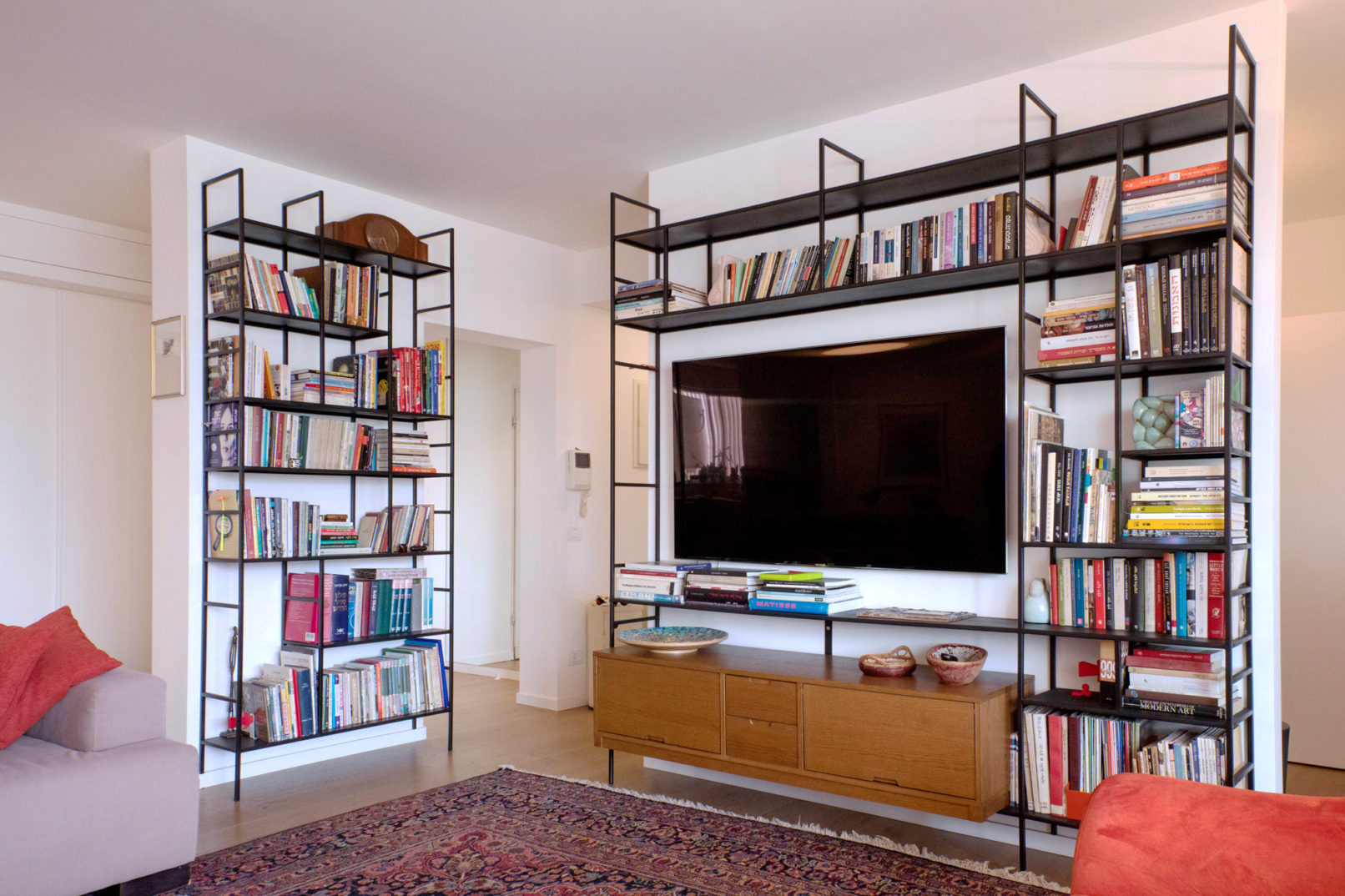 Apartment in Tel Aviv - Living Room - 11