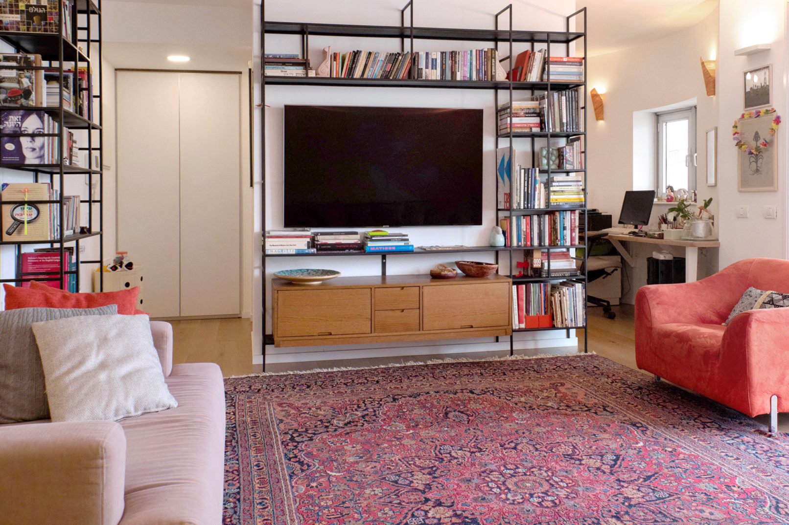 Apartment in Tel Aviv - Living Room - 12