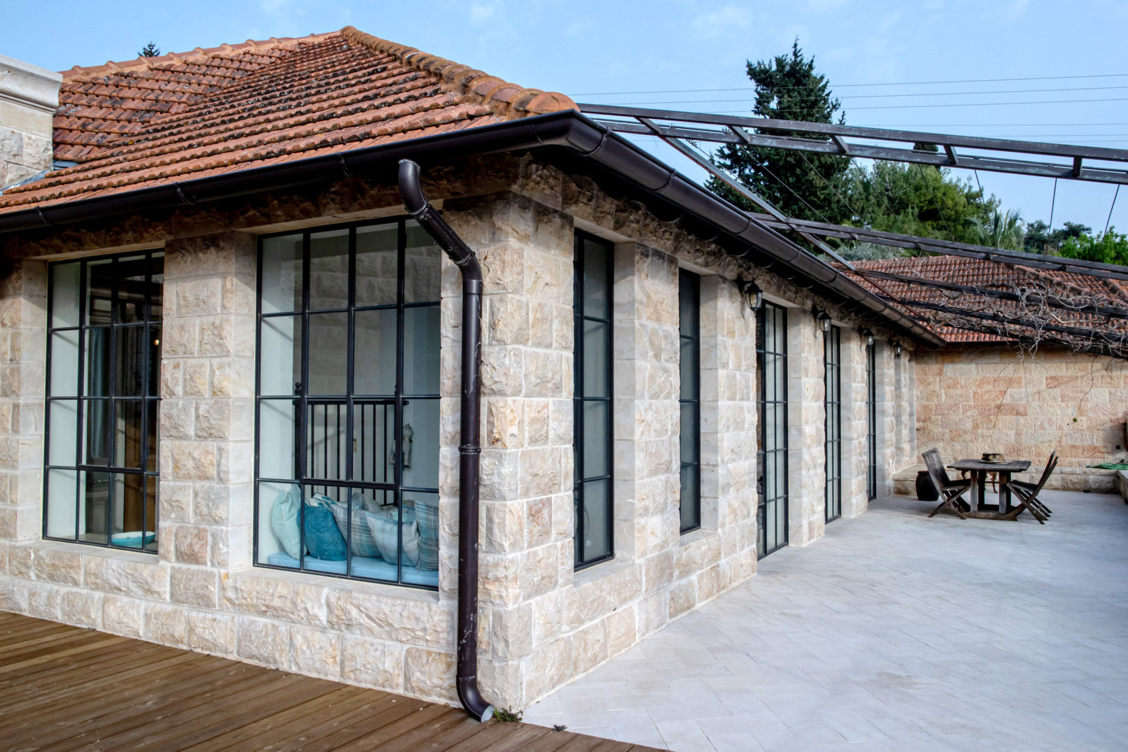 House in Beit Zayit - Garden - 2